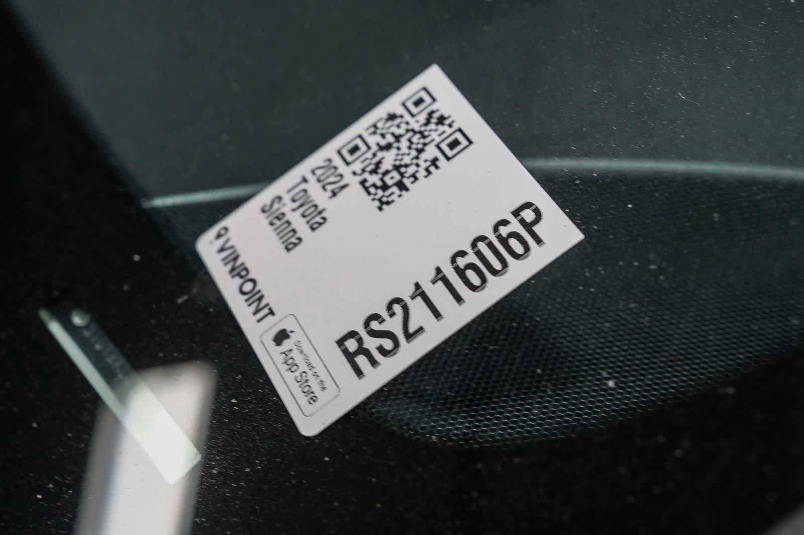 Thumbnail: 2024 Toyota Sienna - 31