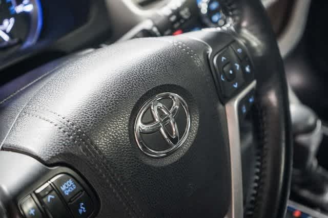 Thumbnail: 2018 Toyota Highlander - 22
