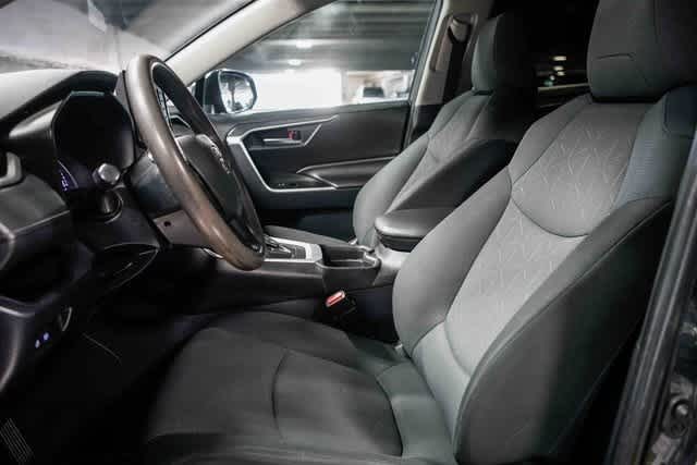 Thumbnail: 2019 Toyota RAV4 - 18