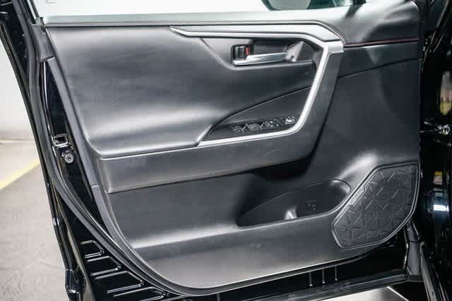 Thumbnail: 2024 Toyota RAV4 - 21