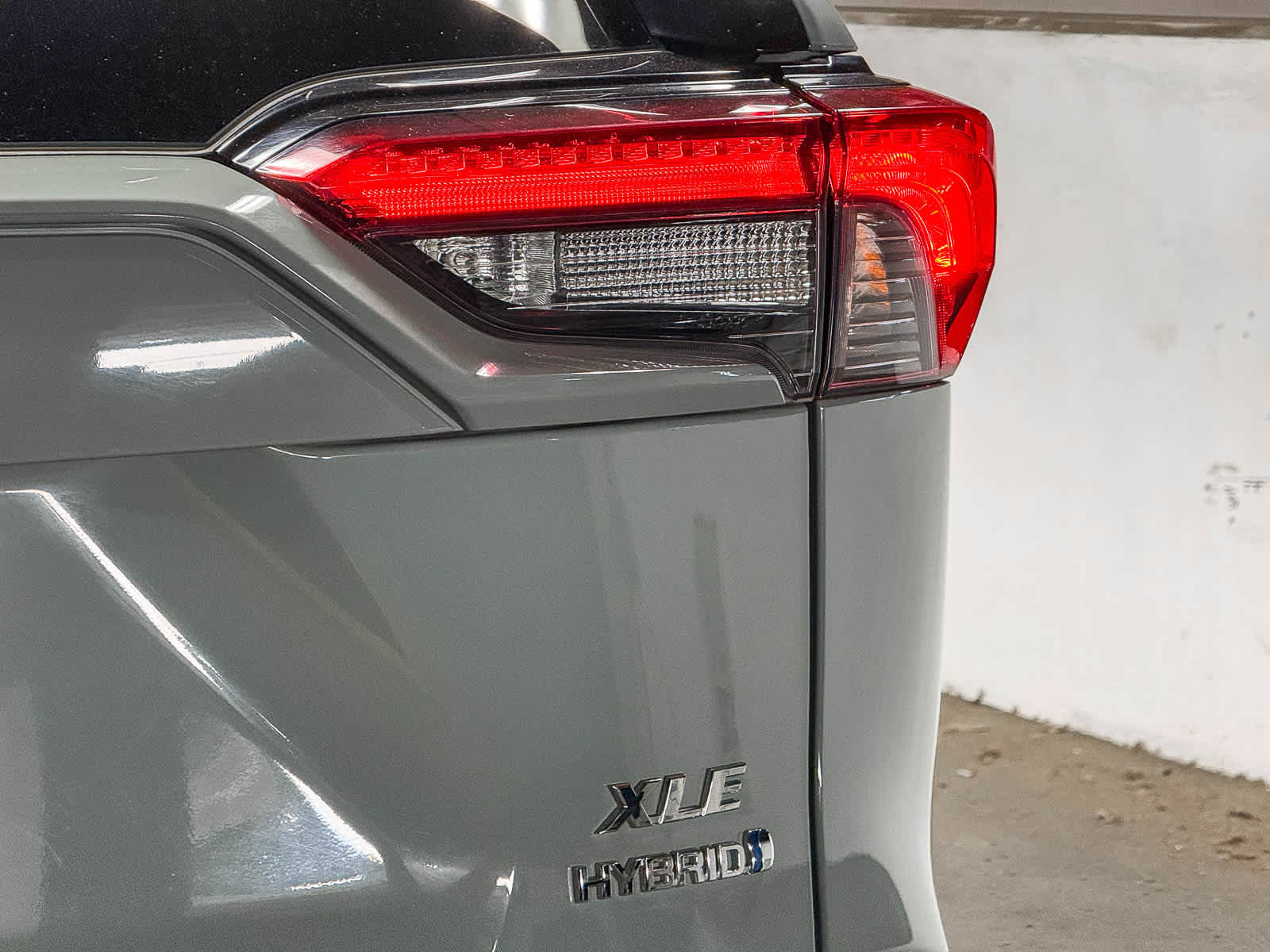 Thumbnail: 2020 Toyota RAV4 - 13