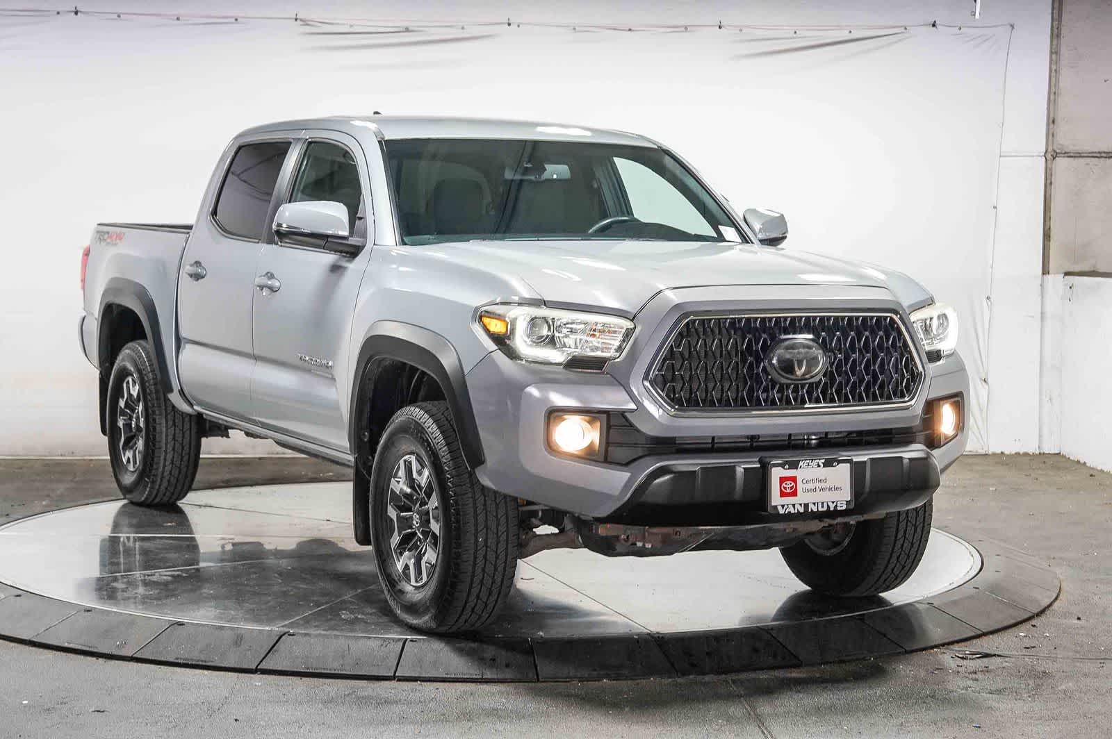 Thumbnail: 2018 Toyota Tacoma - 6