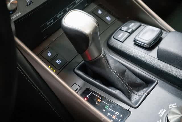 Thumbnail: 2016 Lexus IS - 21