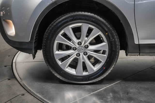 Thumbnail: 2015 Toyota RAV4 - 9