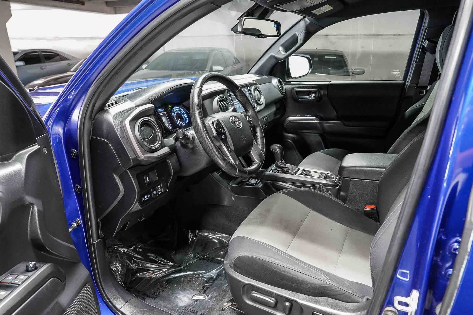 Thumbnail: 2023 Toyota Tacoma - 14