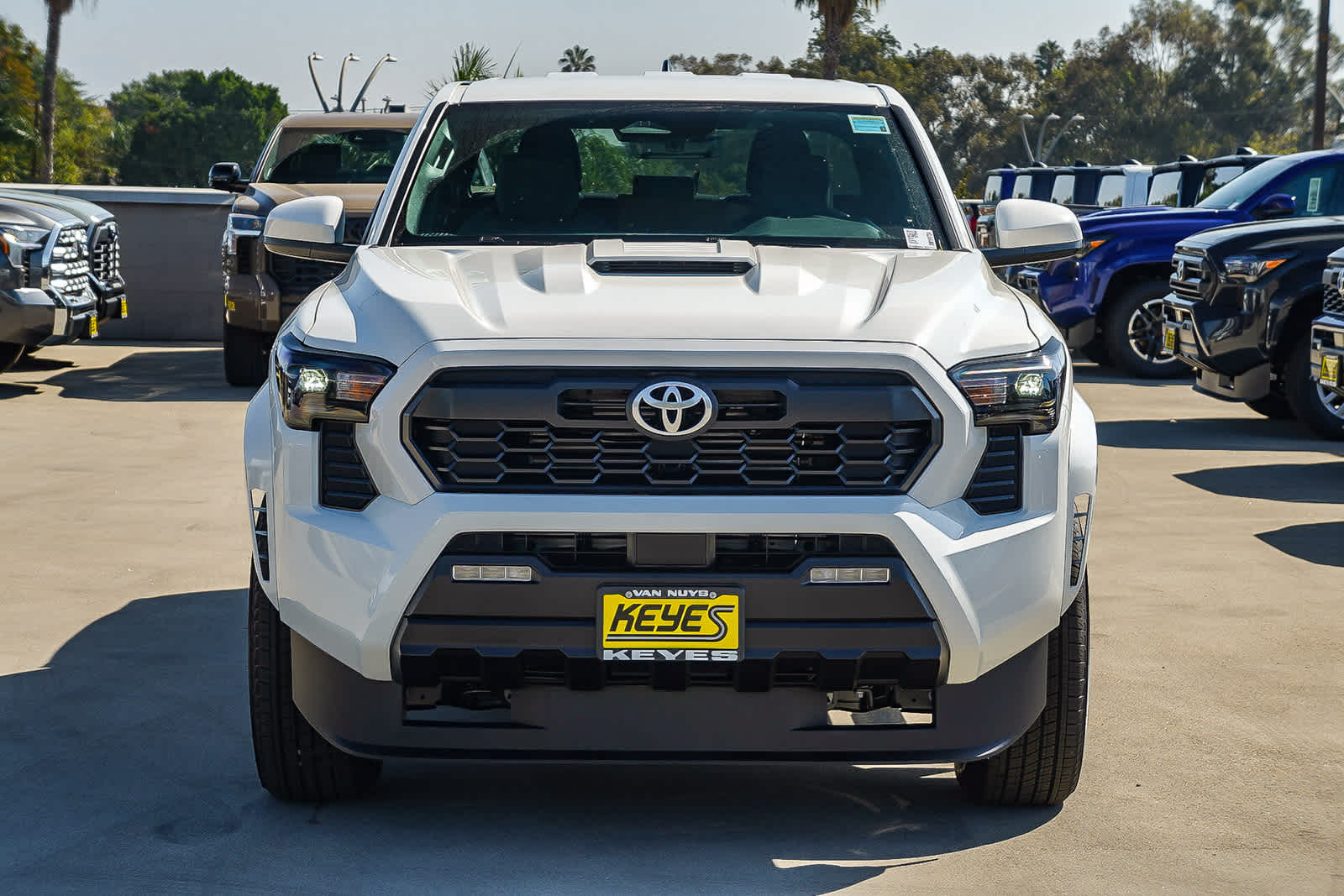 Thumbnail: 2025 Toyota Tacoma - 2
