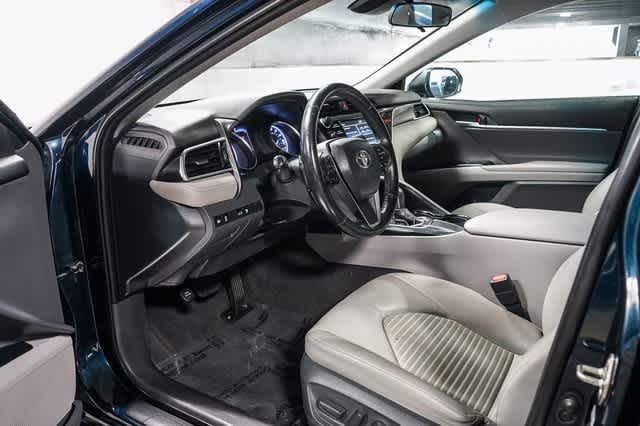 Thumbnail: 2018 Toyota Camry - 18