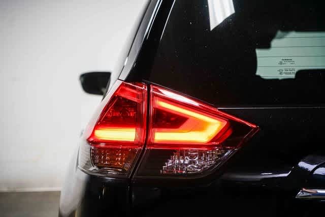 Thumbnail: 2019 Nissan Rogue - 9