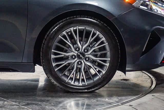 Thumbnail: 2023 Kia Forte - 6