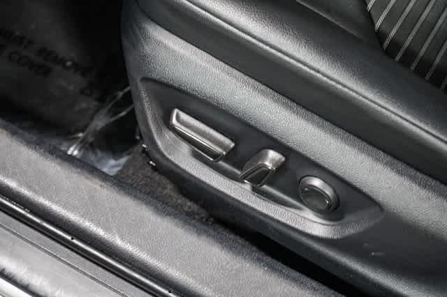 Thumbnail: 2023 Toyota Camry - 23