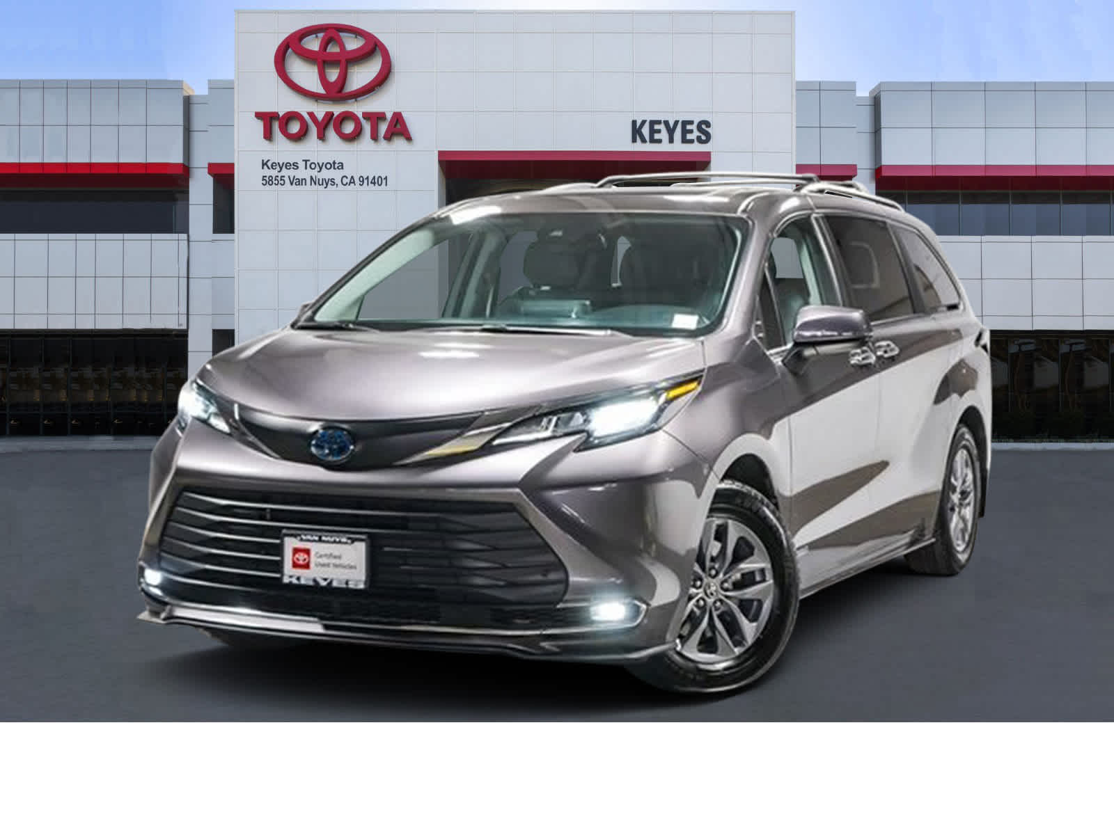 Thumbnail: 2021 Toyota Sienna - 1