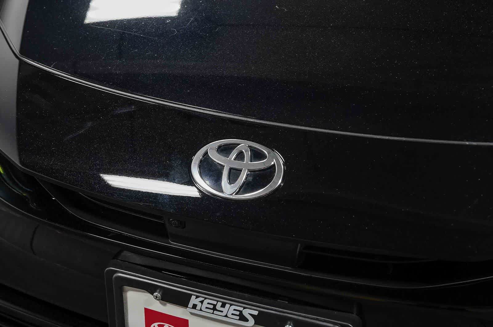 Thumbnail: 2023 Toyota Prius - 9