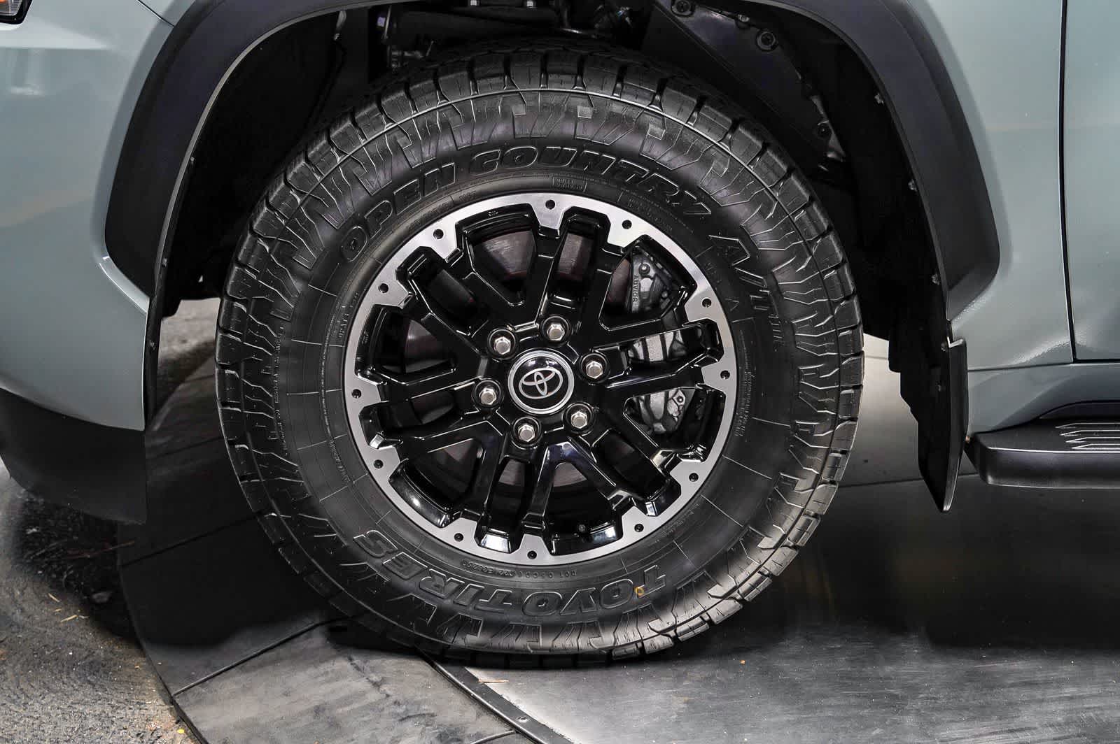 Thumbnail: 2024 Toyota Sequoia - 9