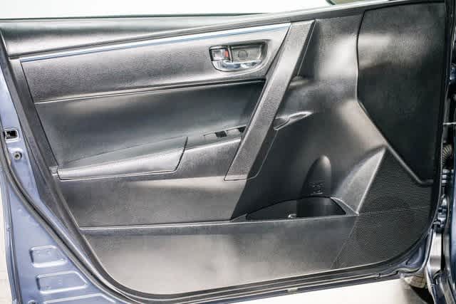 Thumbnail: 2016 Toyota Corolla - 18