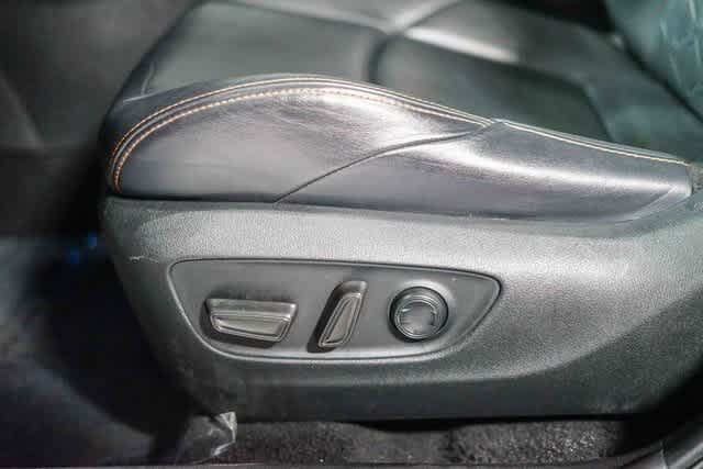 Thumbnail: 2020 Toyota RAV4 - 21