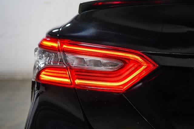 2019 Toyota Camry XSE 12