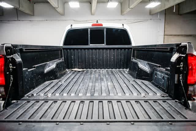 Thumbnail: 2020 Toyota Tacoma - 27