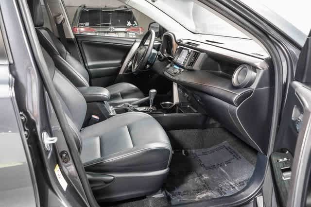 Thumbnail: 2017 Toyota RAV4 - 17