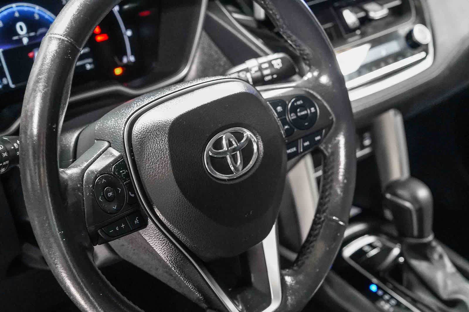 Thumbnail: 2023 Toyota Corolla Cross - 22