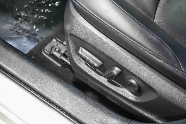 Thumbnail: 2018 Toyota Prius Prime - 22