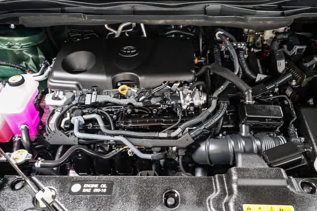 2024 Toyota Sienna LE 28