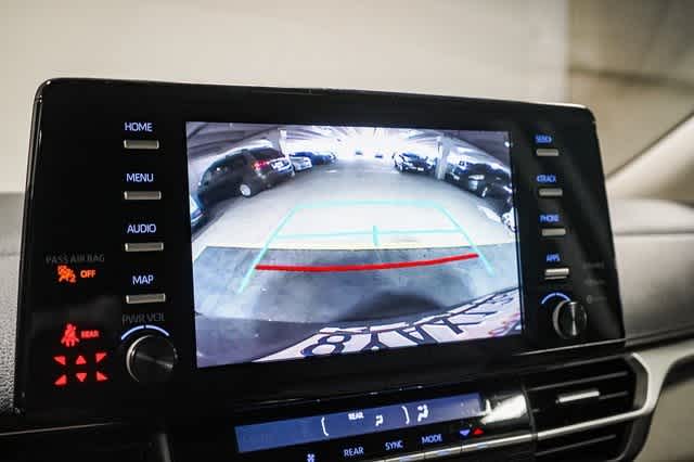 Thumbnail: 2021 Toyota Sienna - 28