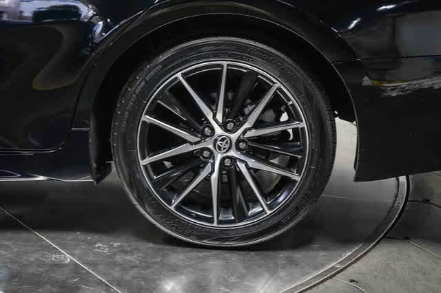 Thumbnail: 2023 Toyota Camry - 11