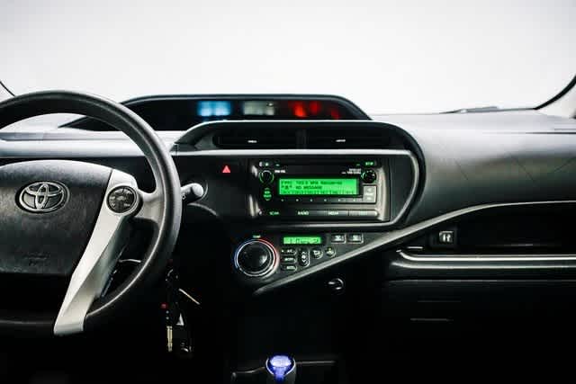 Thumbnail: 2014 Toyota Prius c - 12