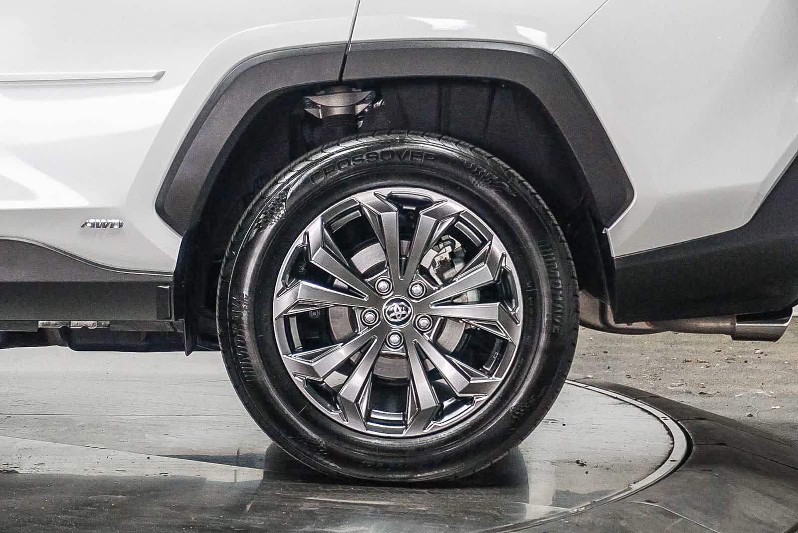 Thumbnail: 2024 Toyota RAV4 - 10