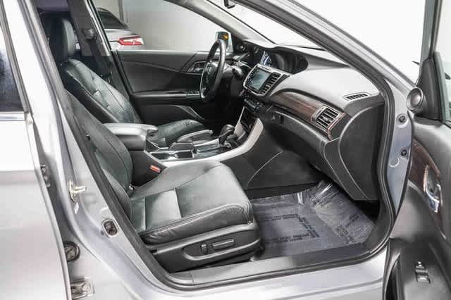 Thumbnail: 2017 Honda Accord - 17