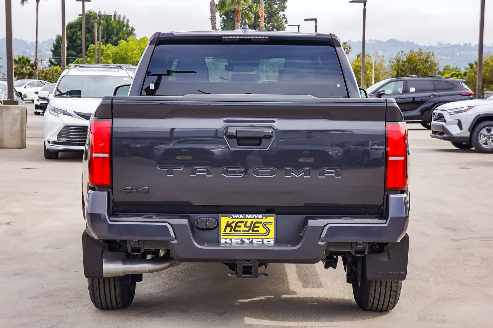 2025 Toyota Tacoma SR5 18
