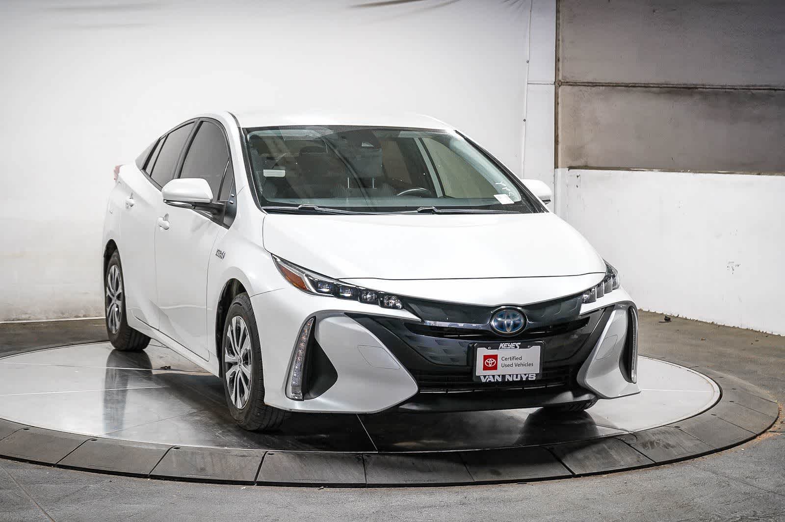 Thumbnail: 2021 Toyota Prius Prime - 3