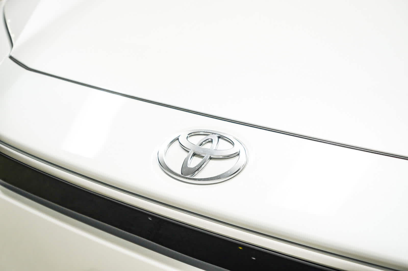 Thumbnail: 2025 Toyota bZ4X - 9