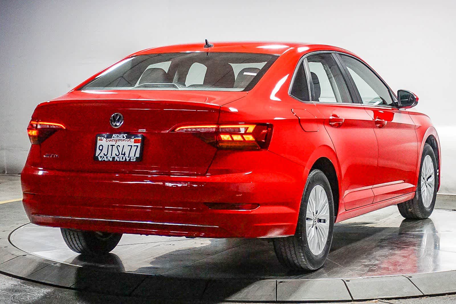 Thumbnail: 2019 Volkswagen Jetta - 10