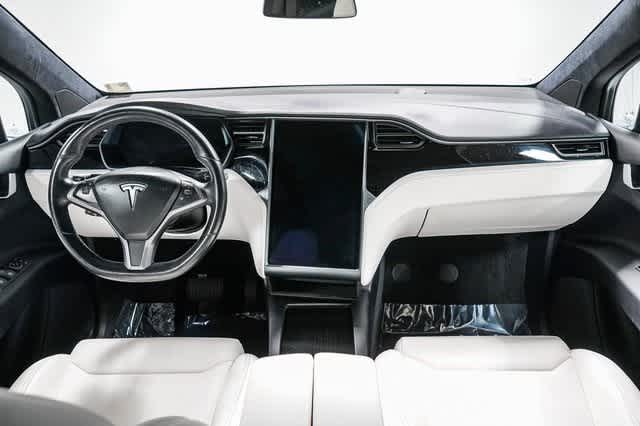 Thumbnail: 2018 Tesla Model X - 12