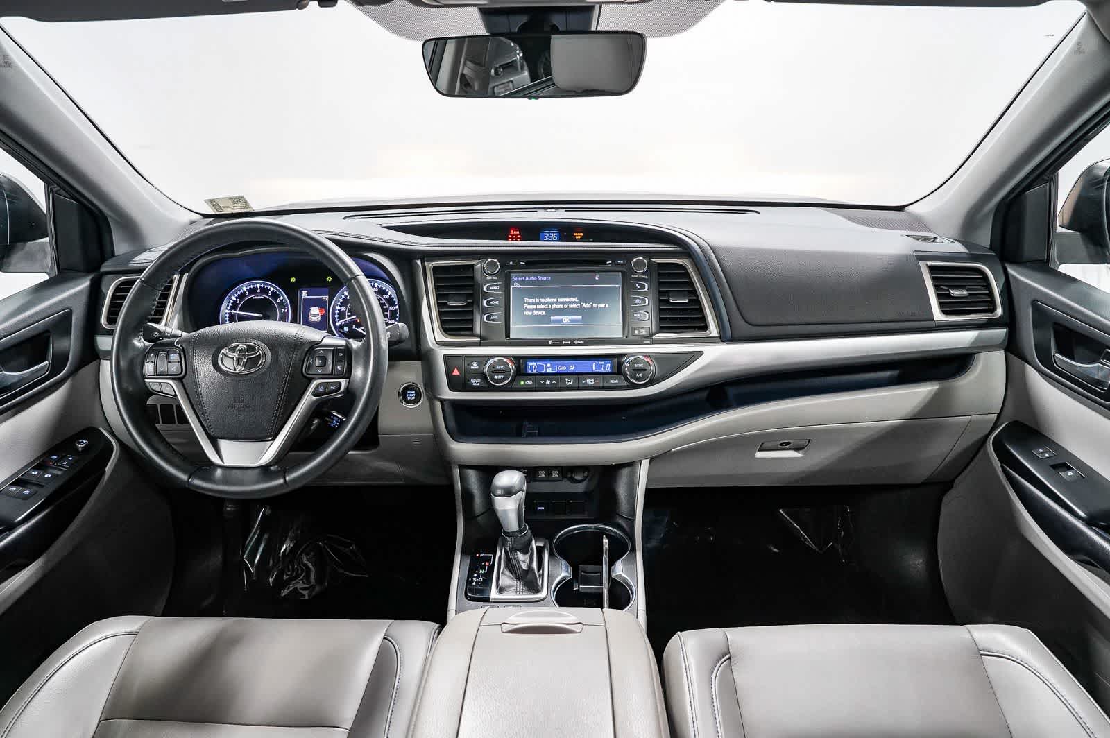 Thumbnail: 2019 Toyota Highlander - 12