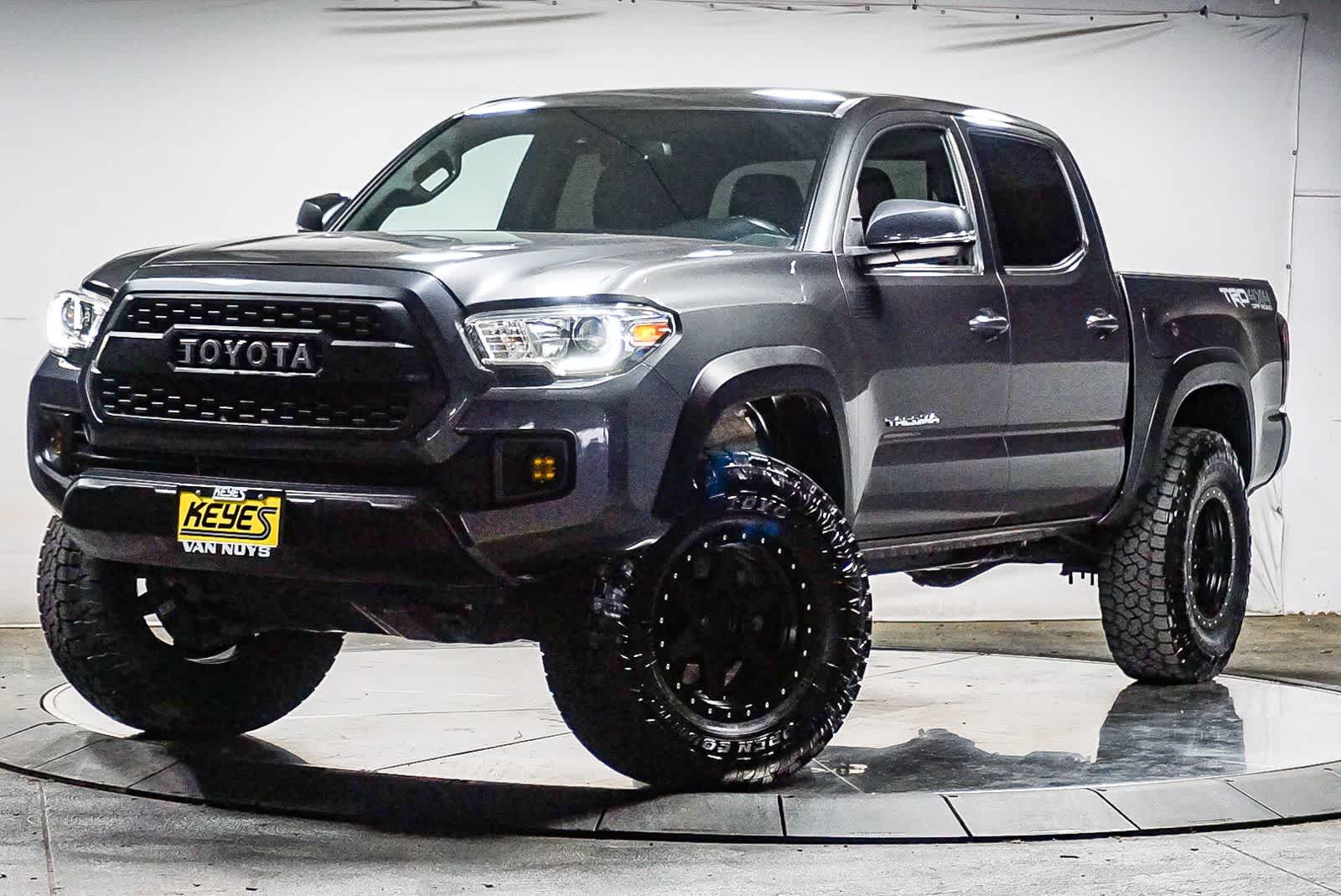 2019 Toyota Tacoma TRD Off-Road -
                  Van Nuys, CA