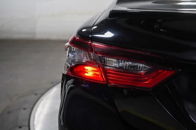 Thumbnail: 2023 Toyota Camry - 12