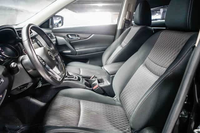 Thumbnail: 2019 Nissan Rogue - 16