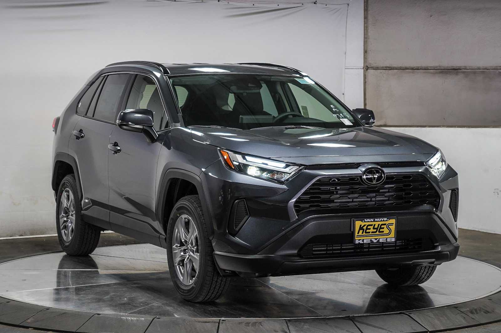 Thumbnail: 2025 Toyota RAV4 - 3