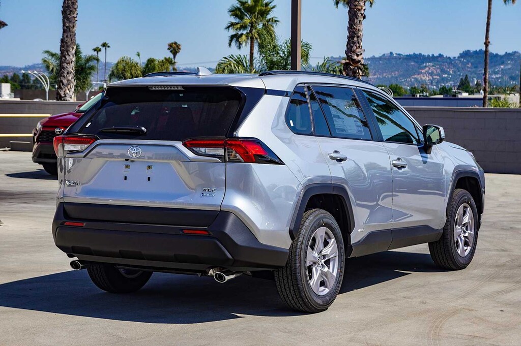 New 2025 Toyota RAV4 Hybrid XLE SUV