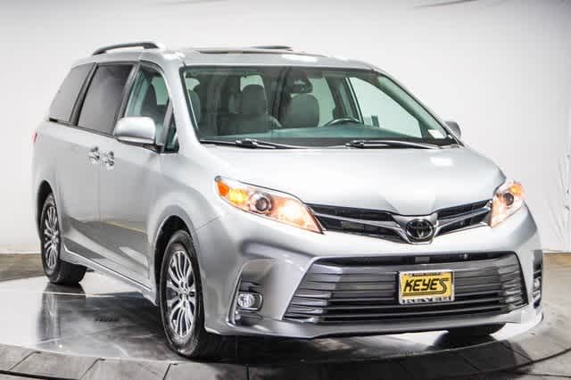 2019 Toyota Sienna XLE 6