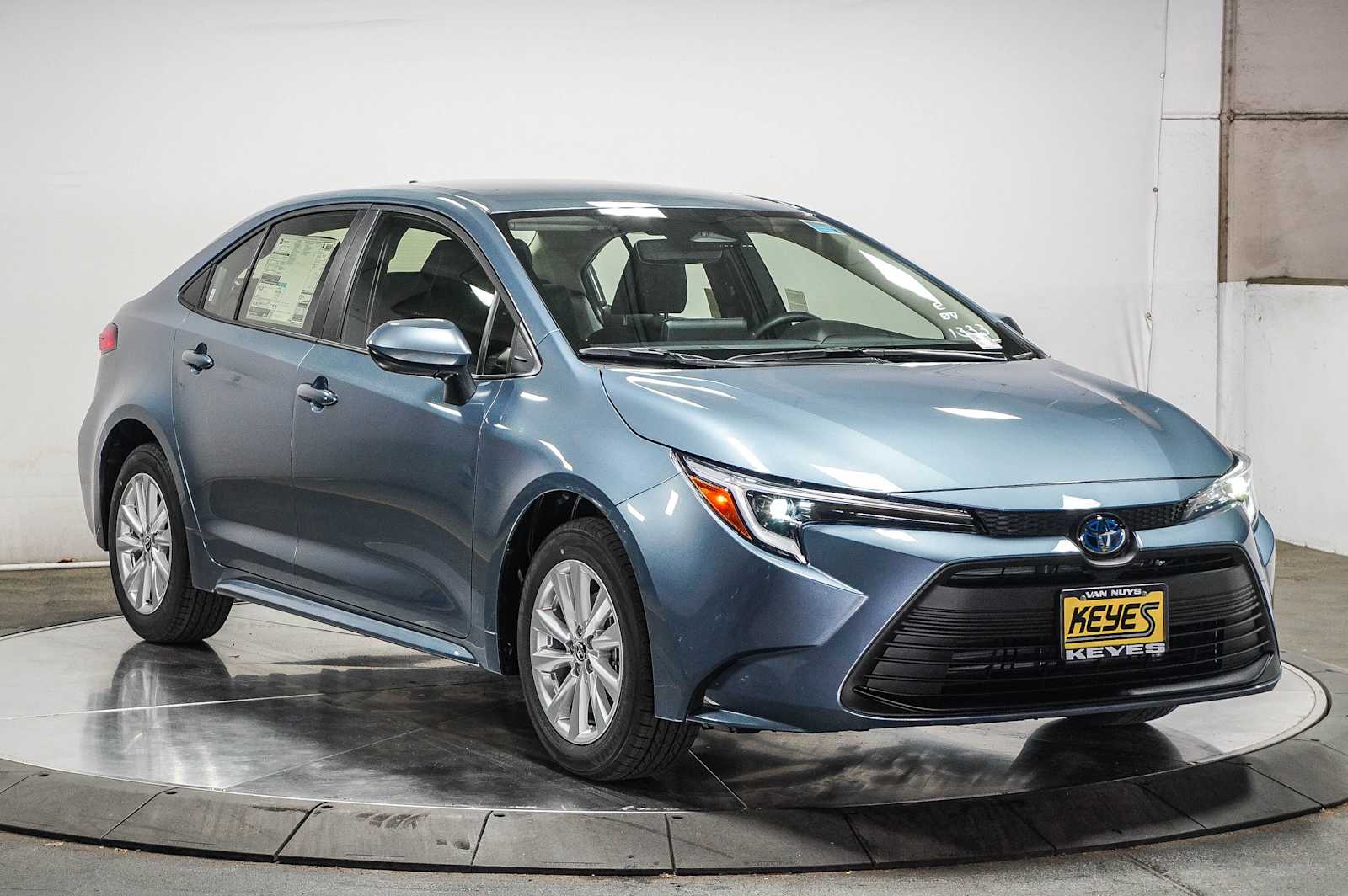 Thumbnail: 2025 Toyota Corolla - 5