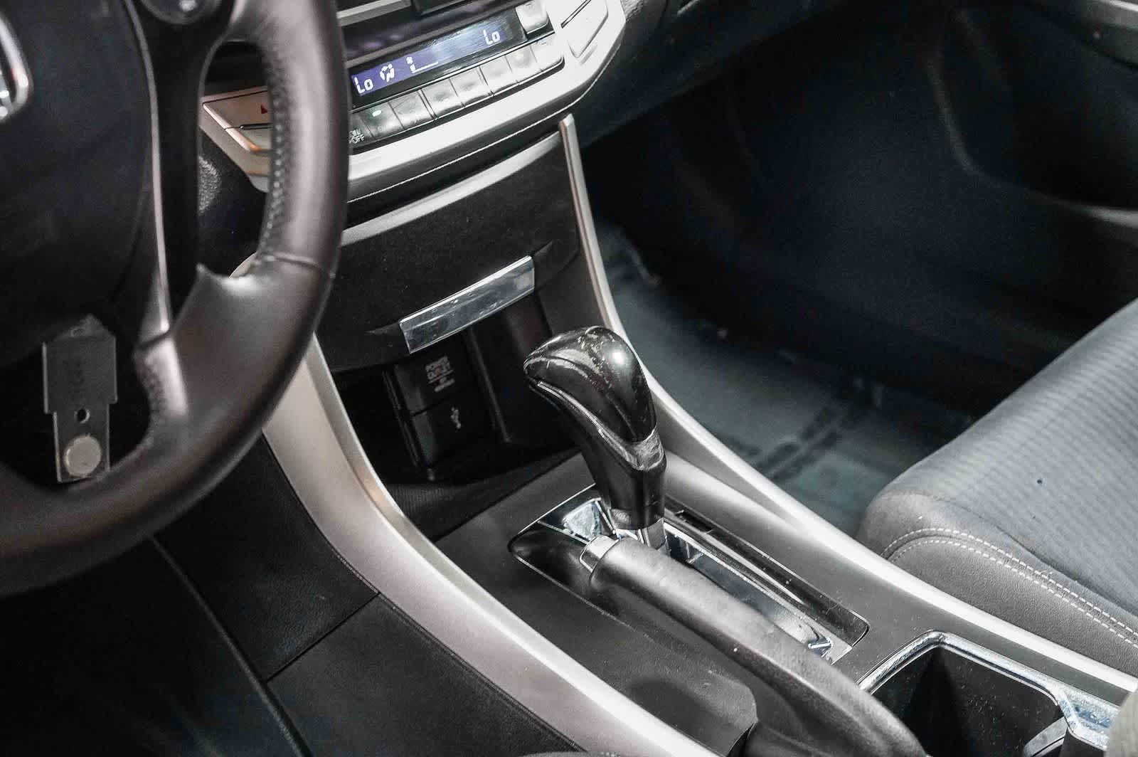Thumbnail: 2013 Honda Accord - 23