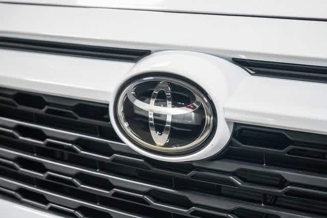Thumbnail: 2025 Toyota RAV4 - 8