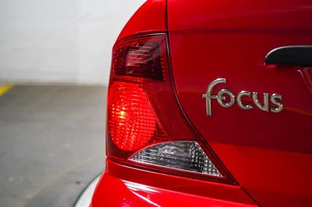 Thumbnail: 2002 Ford Focus - 11