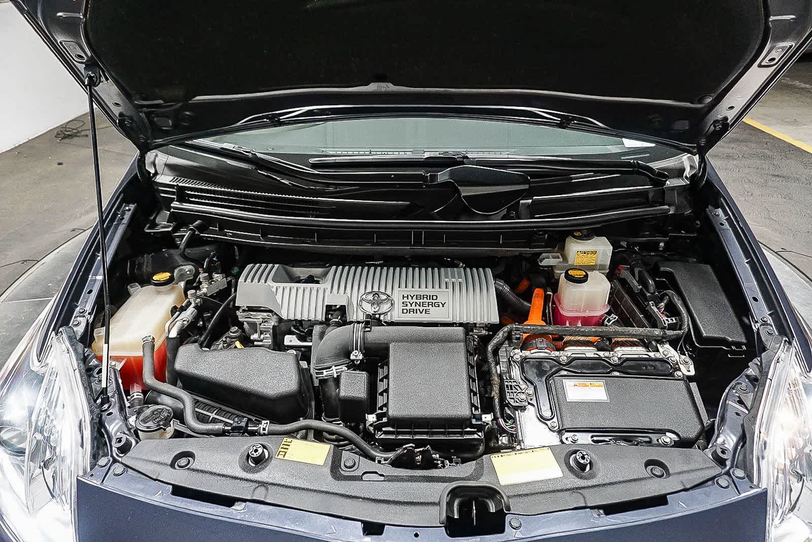 Thumbnail: 2013 Toyota Prius - 27