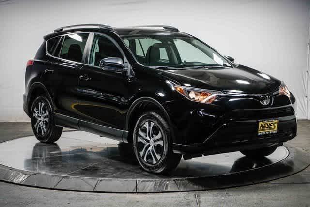 Thumbnail: 2018 Toyota RAV4 - 6