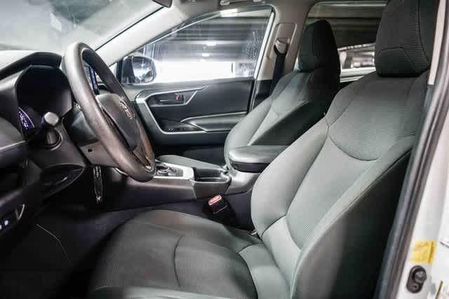 Thumbnail: 2021 Toyota RAV4 - 16