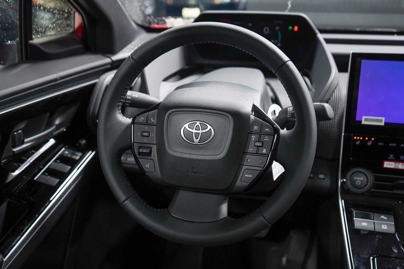 Thumbnail: 2025 Toyota bZ4X - 17